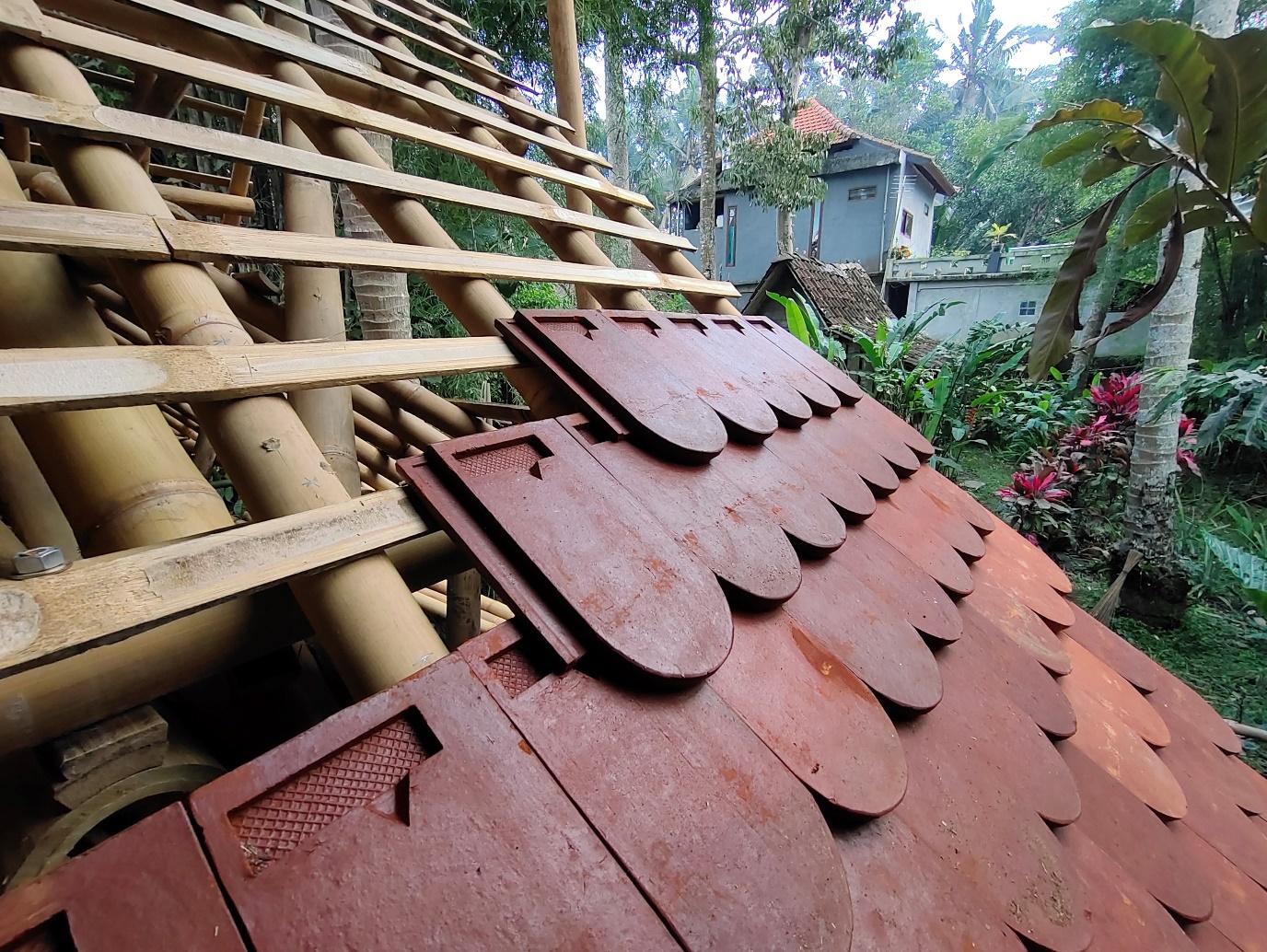 How To Install A Clay Tile Roof For A Bamboo Building Bamboo U