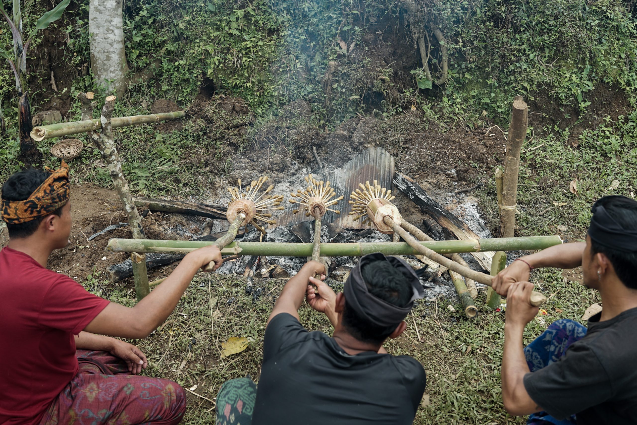 Sate using bamboo skewer in making