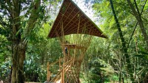 BAMBOO U - A receptacle tower with a hyperbolic paraboloid roof by Jorg Stamm