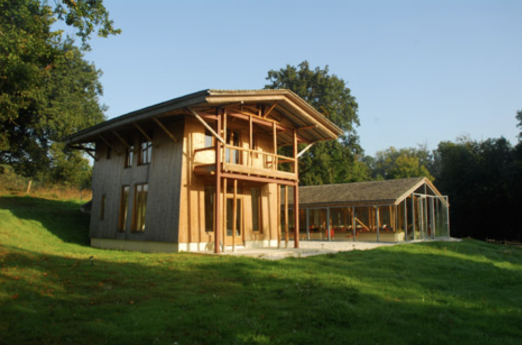 BAMBOO U - A Guadua House by Colombian Architect Simón Velez (Simon Velez GIGAGRASS)